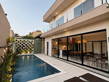 Casa em Condom�nio � Venda